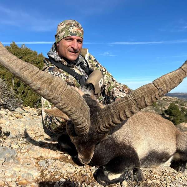 Rececho de Cabra Mont�s�Iberian Ibex Stalking - Caza Mayor en Espa�a: Monter�as y Recechos | Nature GV Hunt�Big Game Hunting in Spain: Hunting and Stalking | Nature GV Hunt