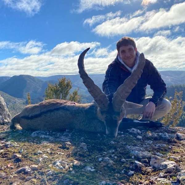 Rececho de Cabra Mont�s�Iberian Ibex Stalking - Caza Mayor en Espa�a: Monter�as y Recechos | Nature GV Hunt�Big Game Hunting in Spain: Hunting and Stalking | Nature GV Hunt